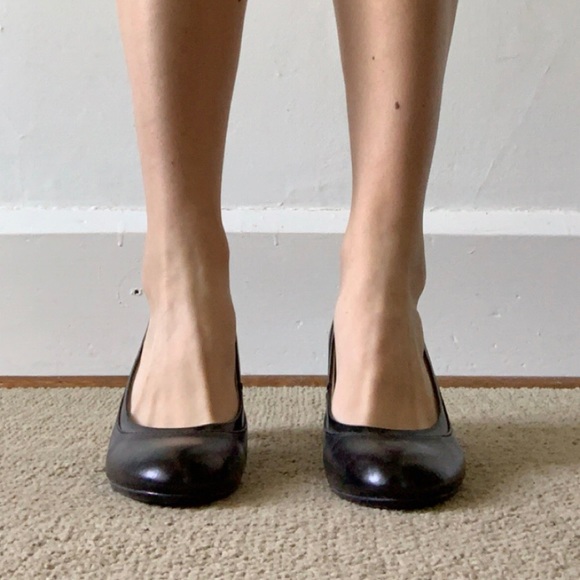 Black heel - Picture 3 of 4